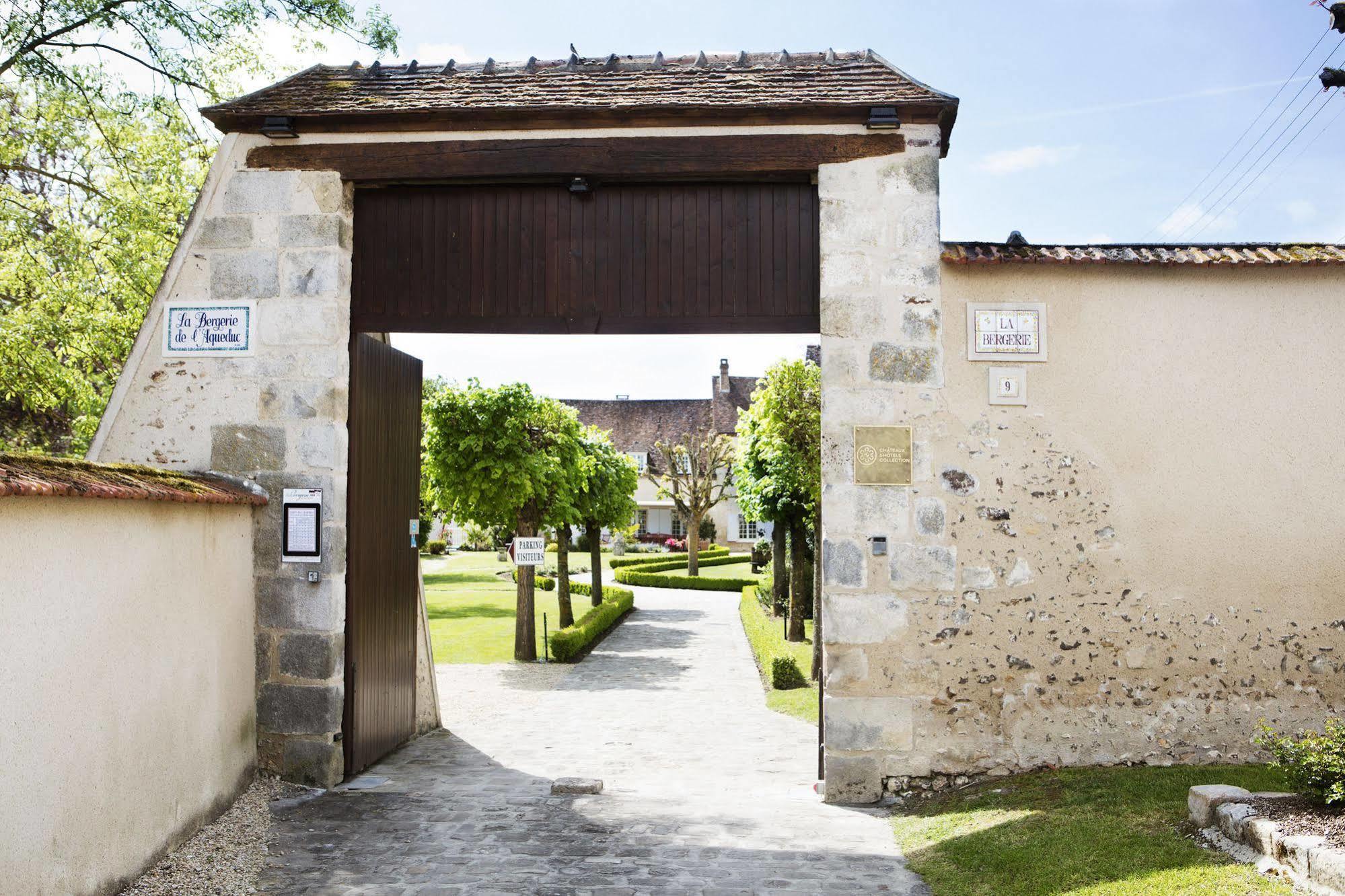 Chambres D'Hotes La Bergerie De L'Aqueduc Houx Eksteriør billede